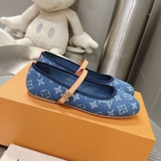 Louis Vuitton Flat Shoes